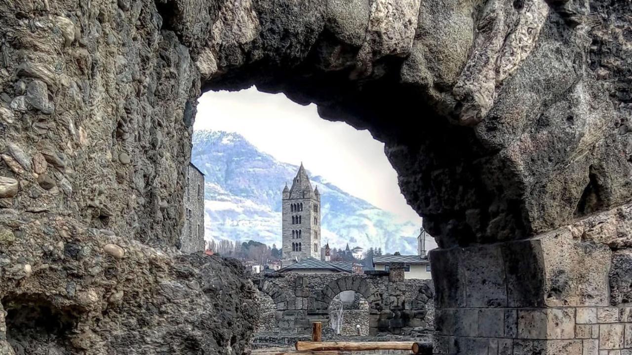 Le Joli Coin Du Passage Leilighet Aosta Eksteriør bilde